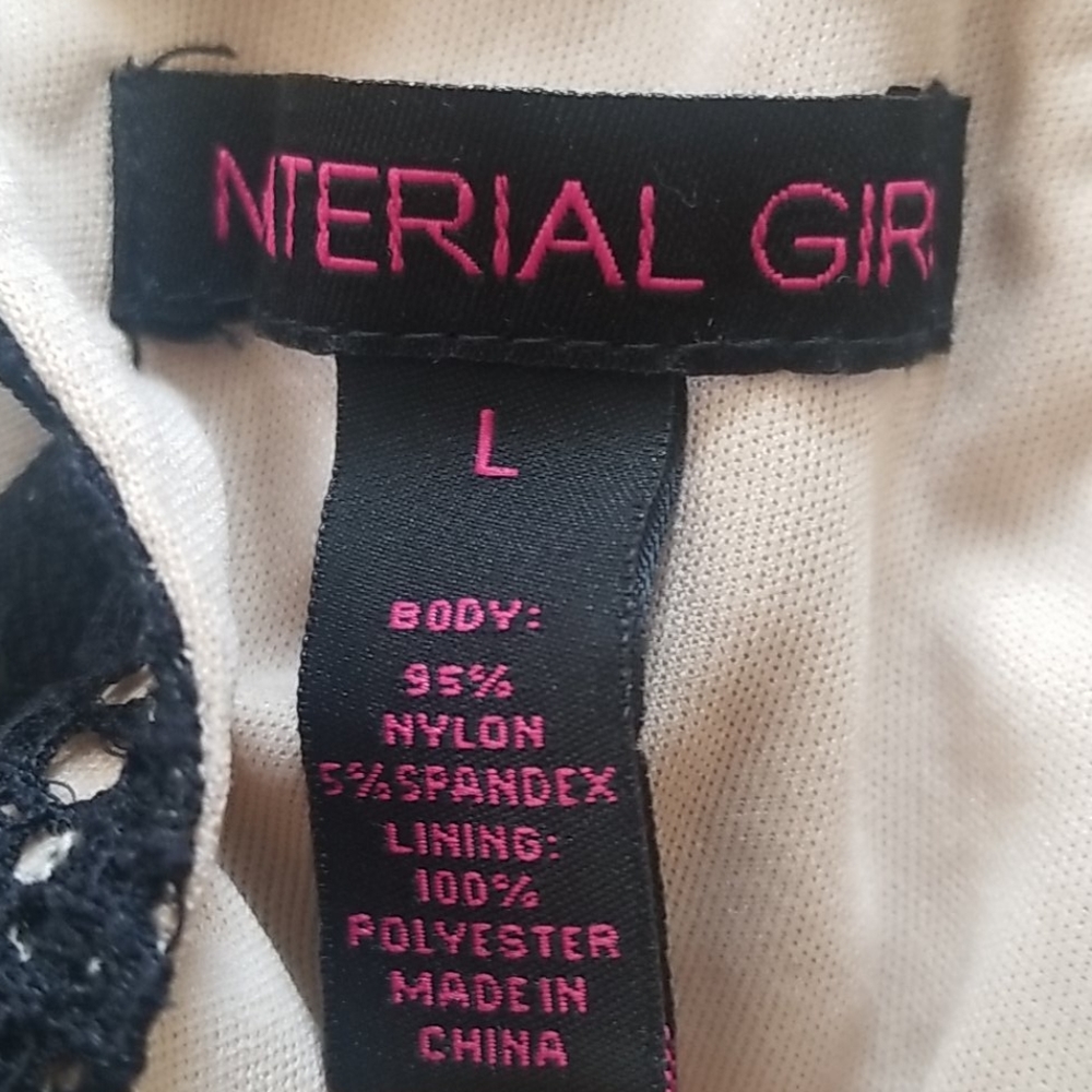 Beautiful Lace top with lining inside. - Picture 3 of 3